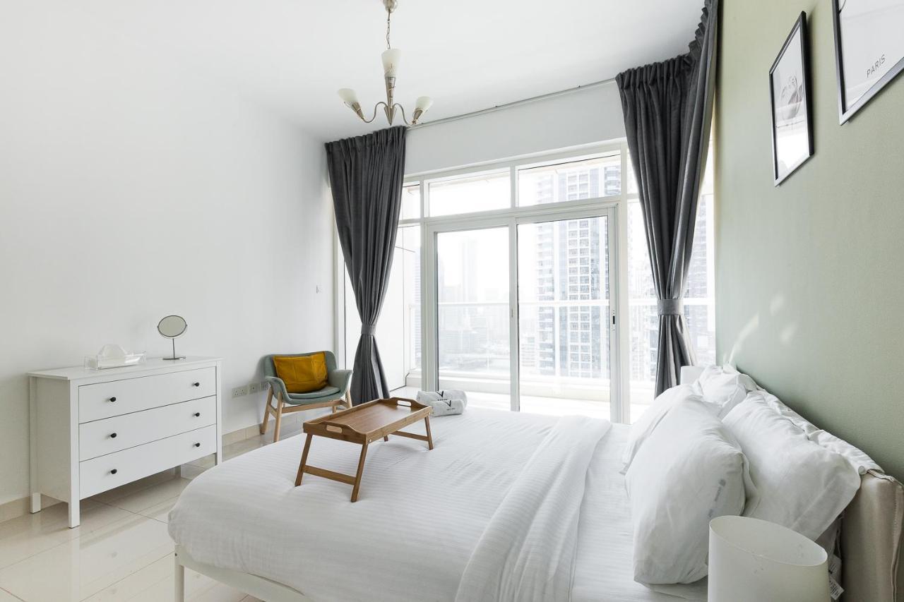 Lovely Unit With Marina View Villa Dubai Exteriör bild