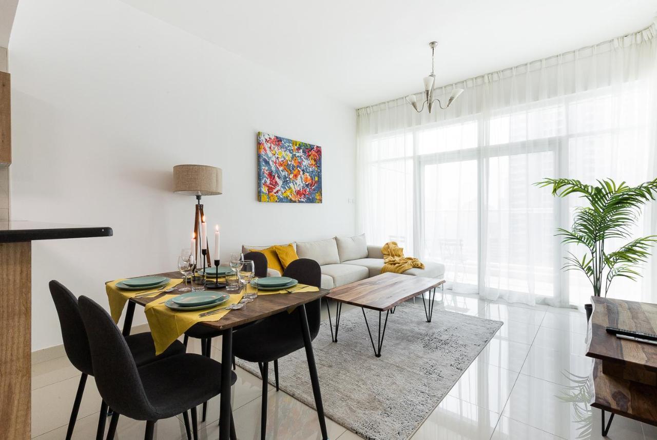 Lovely Unit With Marina View Villa Dubai Exteriör bild