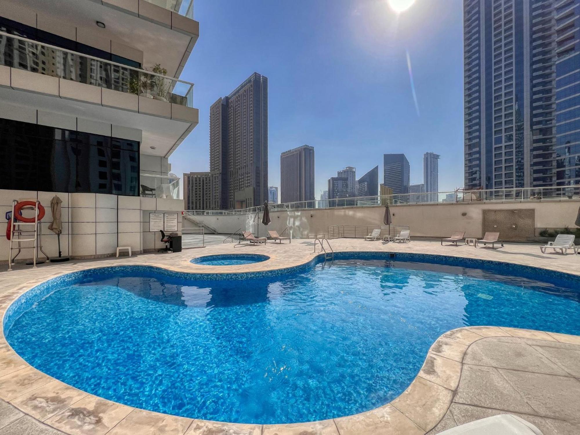 Lovely Unit With Marina View Villa Dubai Exteriör bild